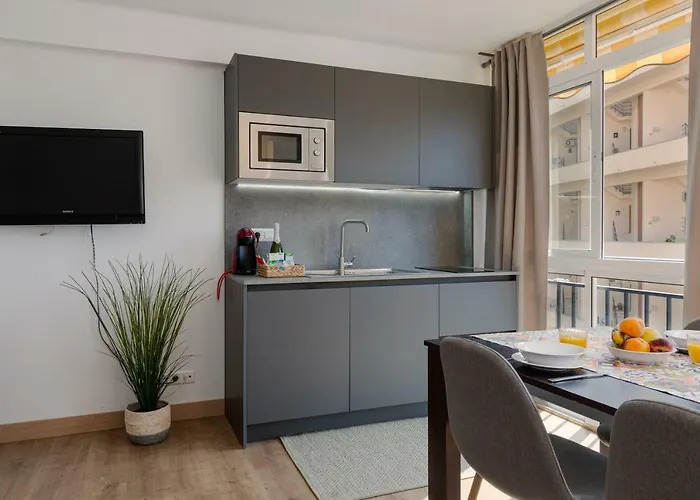 Weforyou Los Alamos 4 - 800 M From The Beach Torremolinos